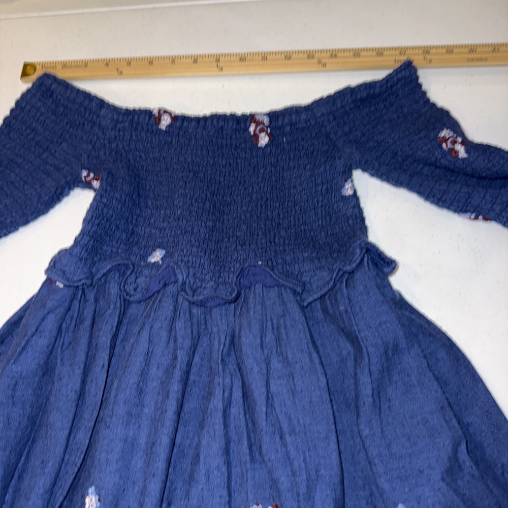 Free People Counting Daisies‎ Embroidered Off-The-Shoulder Dress | Small Smocked - Picture 10 of 15